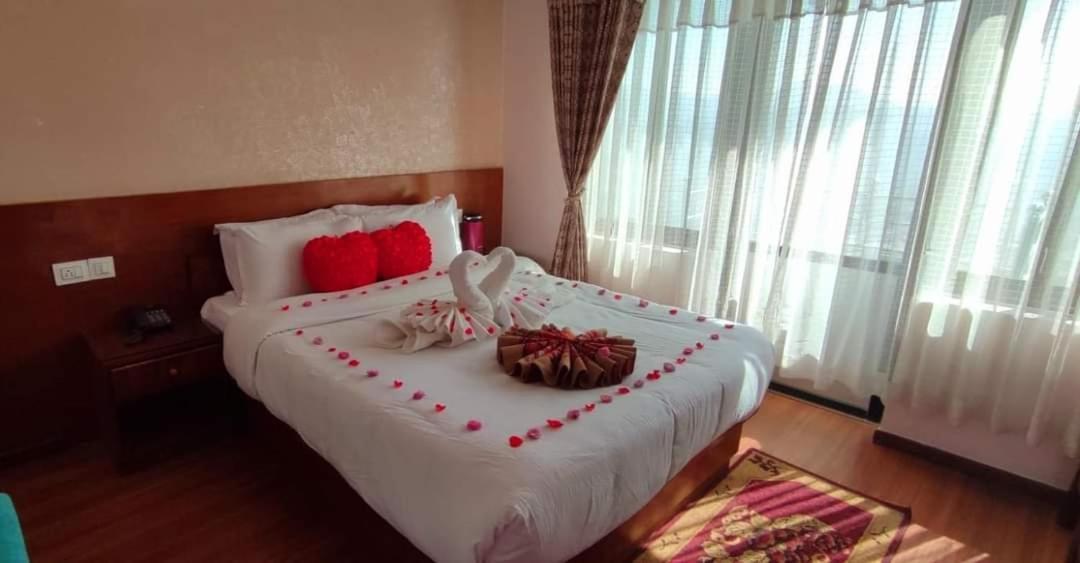 Bojinee Nagarkot Resort Dış mekan fotoğraf