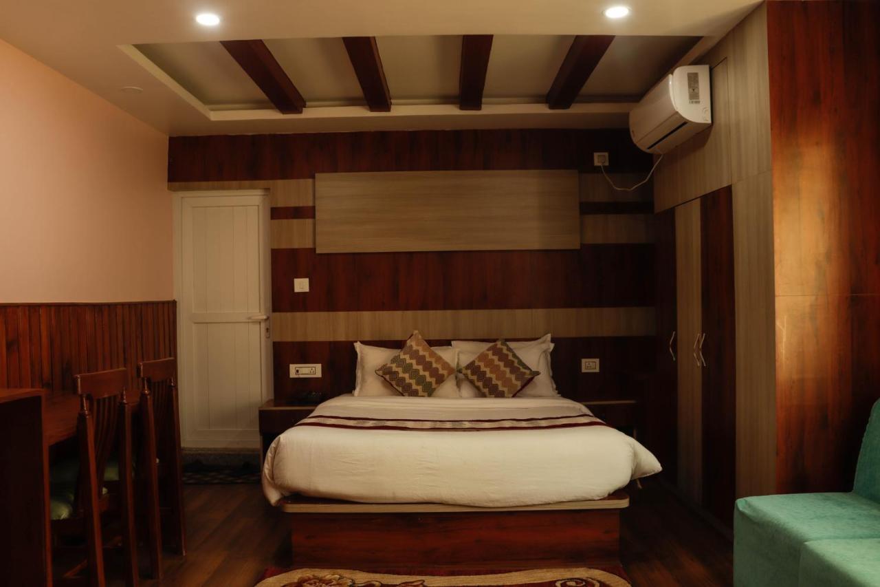 Bojinee Nagarkot Resort Dış mekan fotoğraf