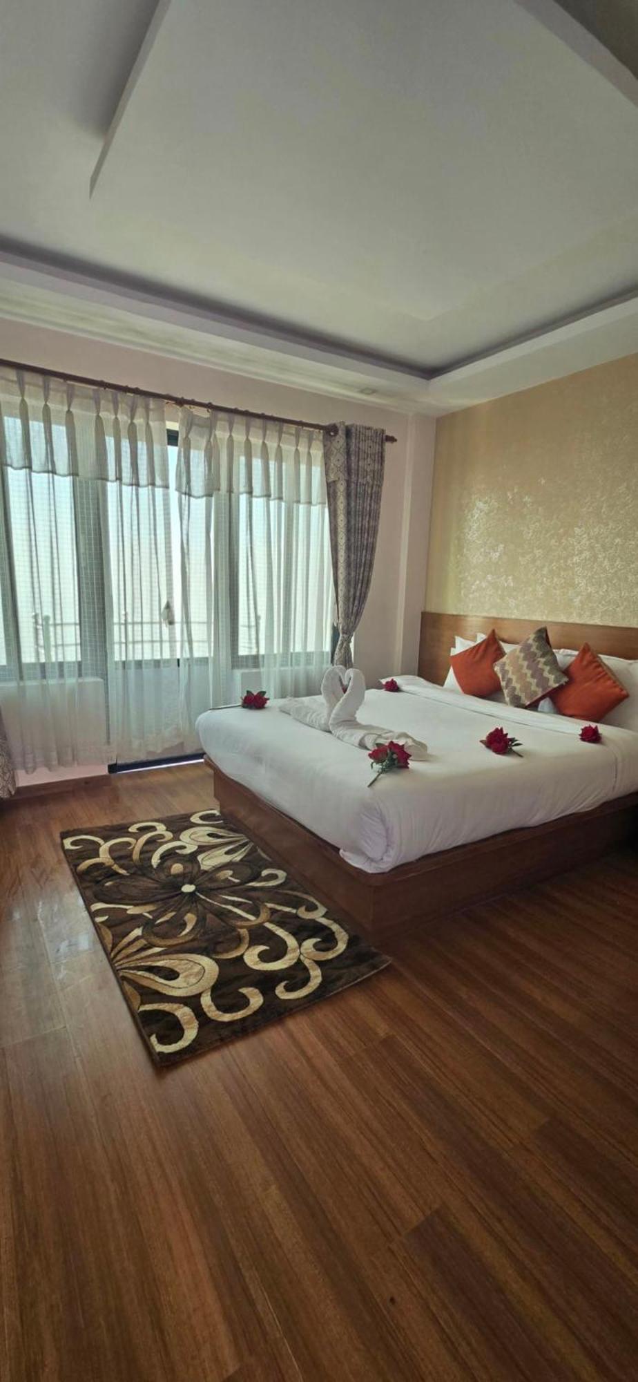 Bojinee Nagarkot Resort Dış mekan fotoğraf