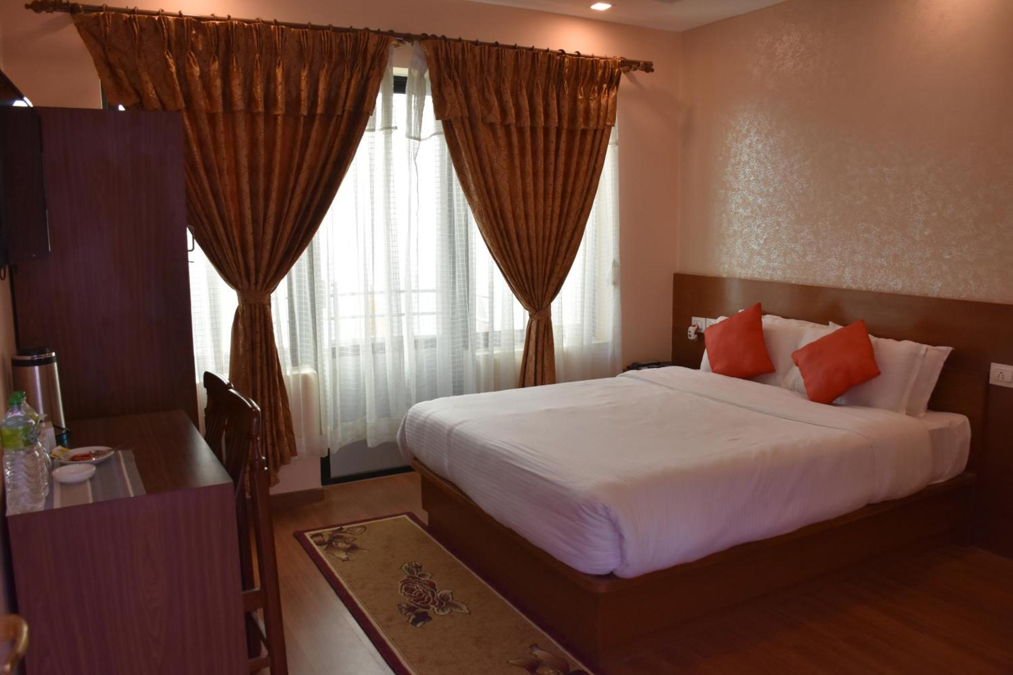 Bojinee Nagarkot Resort Oda fotoğraf