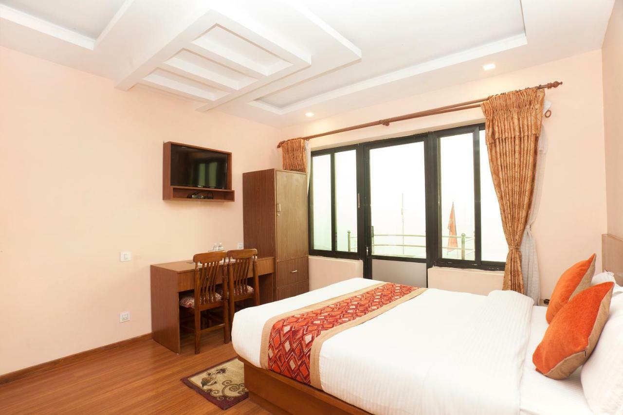Bojinee Nagarkot Resort Dış mekan fotoğraf