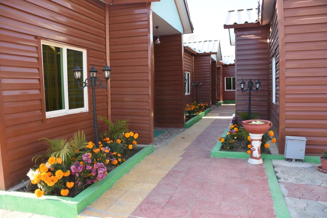 Bojinee Nagarkot Resort Dış mekan fotoğraf