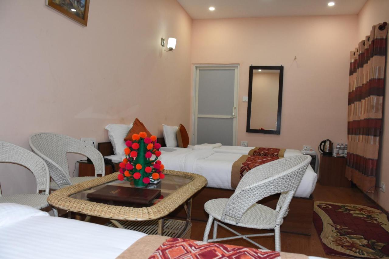 Bojinee Nagarkot Resort Dış mekan fotoğraf